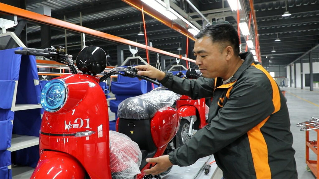 2 wheel motorcycle assembly line design