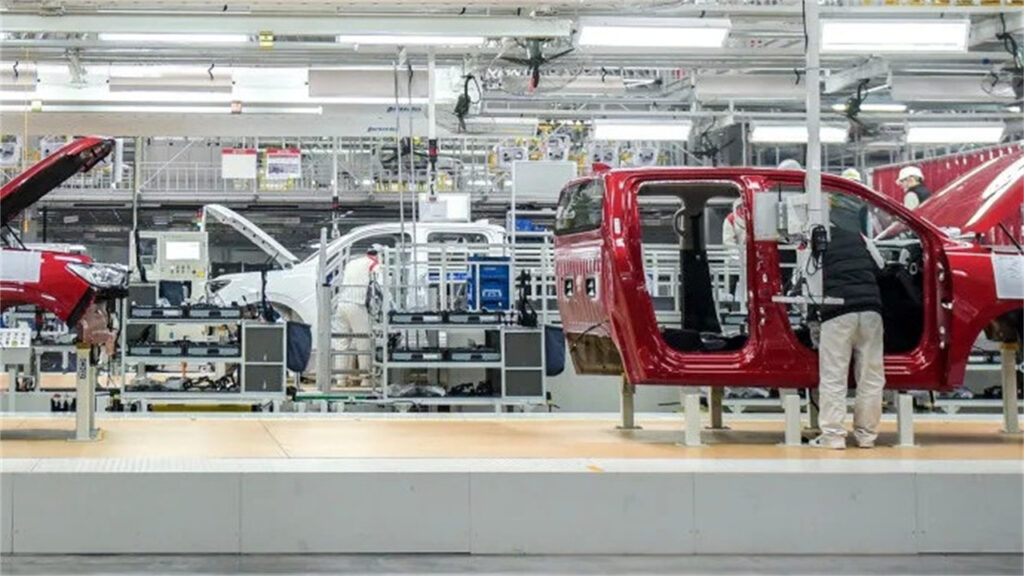 pickup truck production line