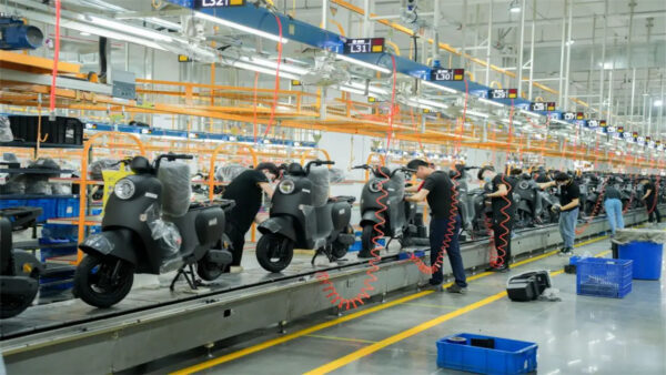 two-wheeled electric vehicle assembly line