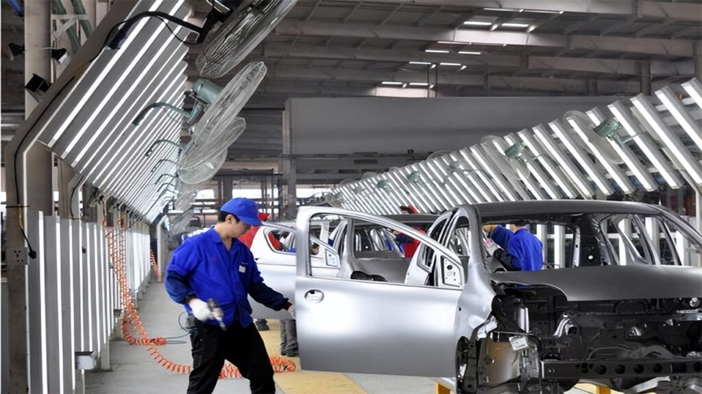 SUV Production Line